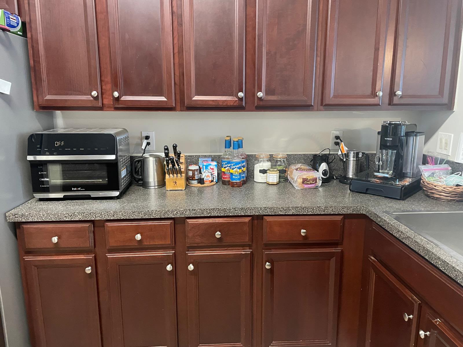 Kitchen Cleaning completed by FAB HOME CARE in Massachusetts